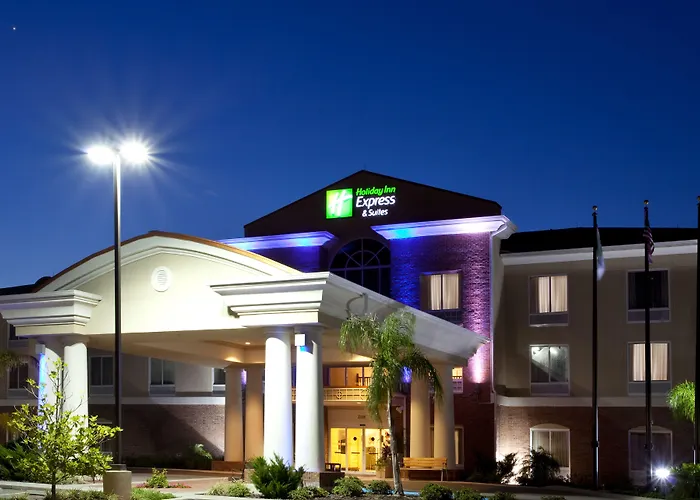 Holiday Inn Express & Suites Spring Hill By Ihg