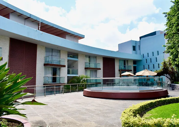 Country Hotel & Suites