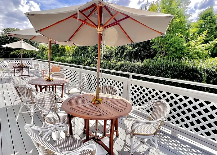 The Carriage House Inn Newport
