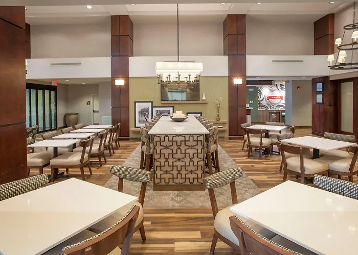 Hampton Inn & Suites Mobile Providence Park/Airport