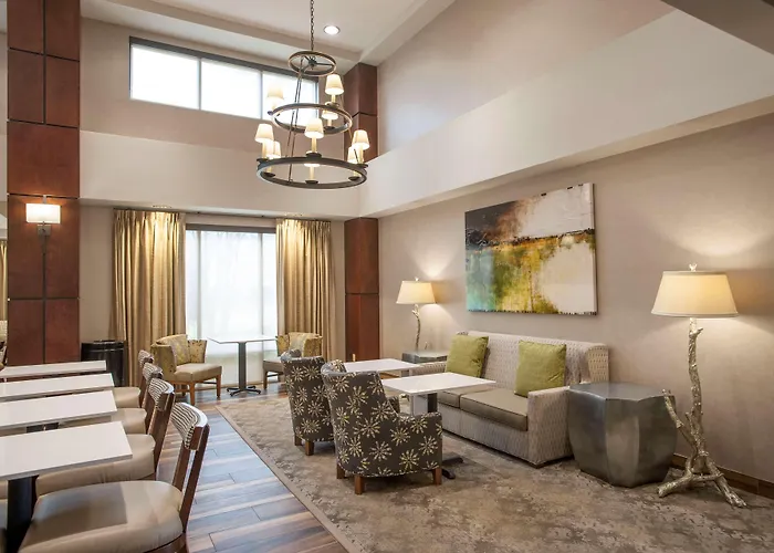 Hampton Inn & Suites Mobile Providence Park/Airport