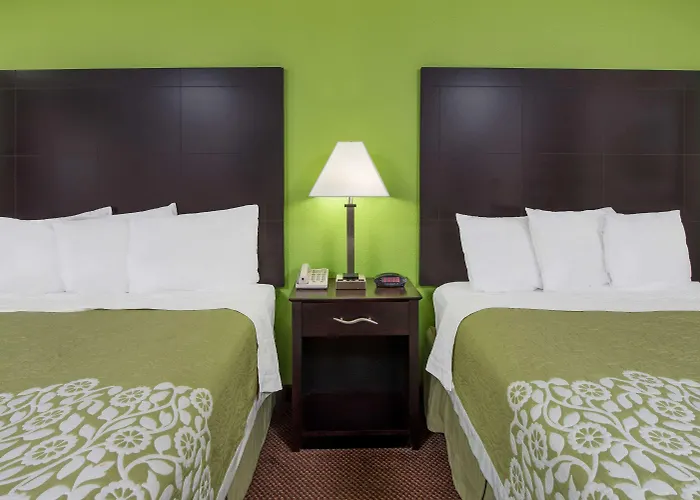 Days Inn By Wyndham Calvert City - Paducah East