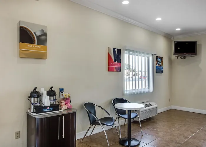 Motel 6-Hinesville, Ga