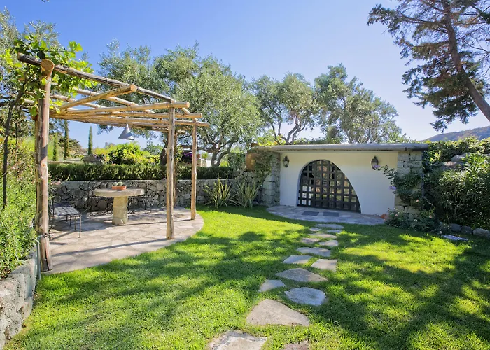 Costa Del Capitano Suite Apartments