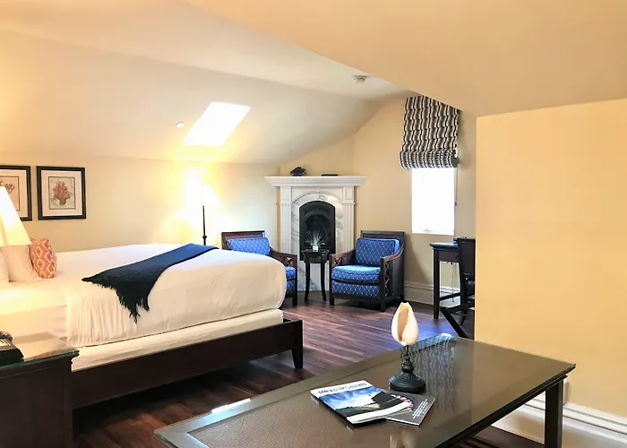 West Cliff Inn, A Four Sisters Inn