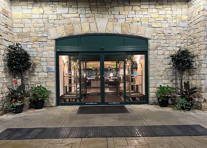 Comfort Inn & Suites Lake George