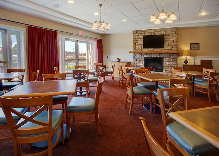 Rivertide Suites