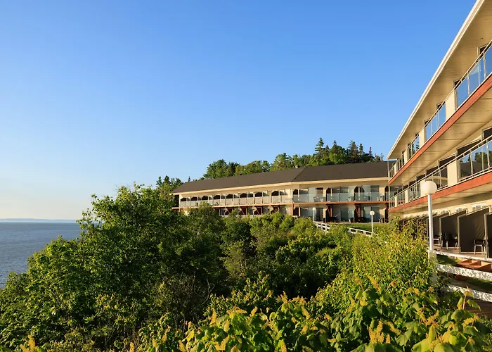 Auberge De La Pointe