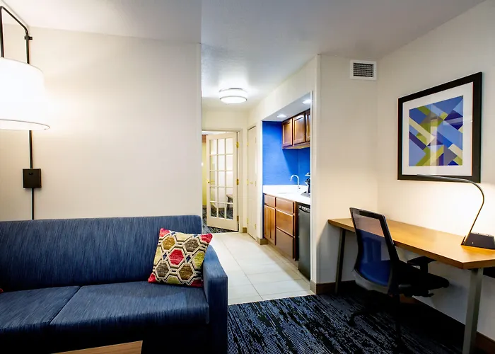 Holiday Inn Express & Suites Wausau By Ihg