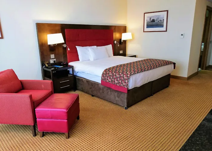 Pillo Hotel & Leisure Club