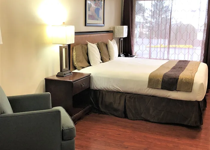 Blue Coast Inn & Suites Brookings