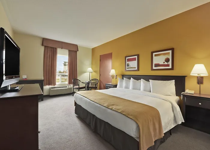 Super 8 By Wyndham Barrie South