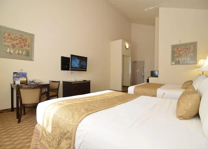 Best Western Plus Battleground Inn & Suites