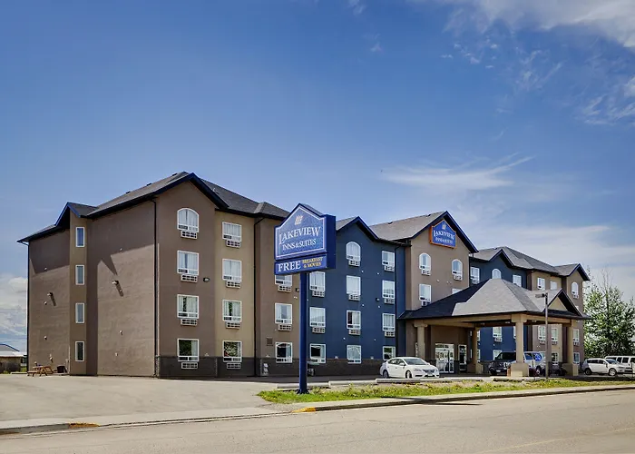 Lakeview Inns & Suites - Fort Nelson