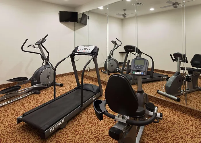 Best Western Cleveland Inn & Suites