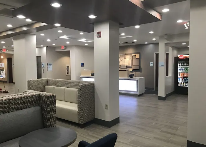 Holiday Inn Express Hotel & Suites Canton By Ihg