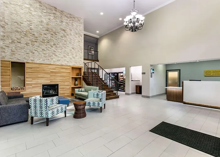 Clarion Pointe Columbus-Bradley Park