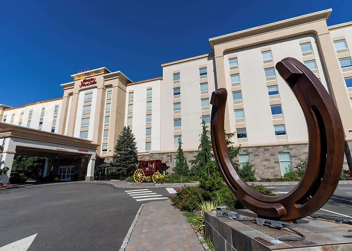 Hampton Inn&Suites Staten Island