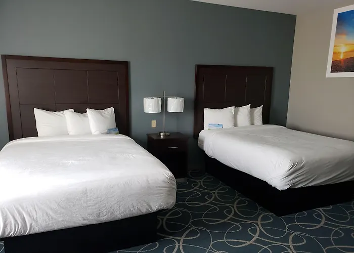 Days Inn & Suites By Wyndham Cleburne Tx