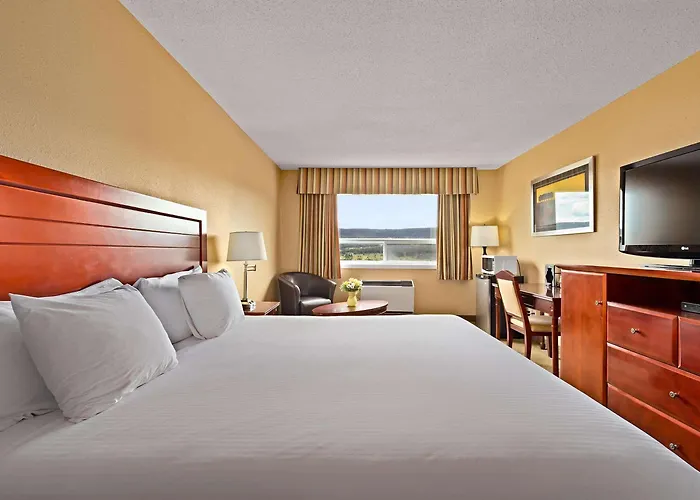 Coast Fraser Inn