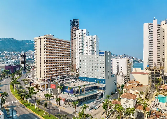 Hotel One Acapulco Costera