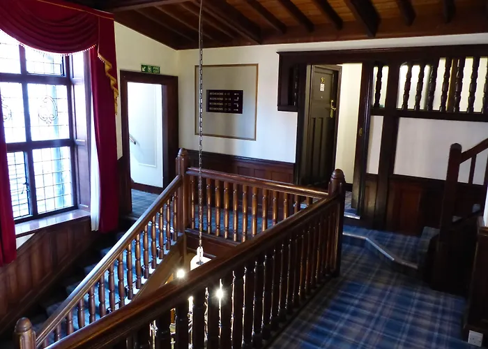 Farnham House Hotel
