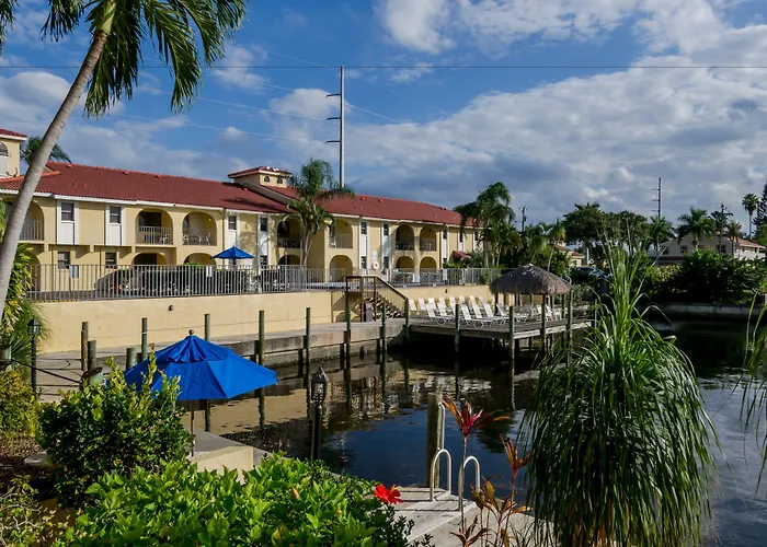 Oyo Waterfront Hotel- Cape Coral Fort Myers, Fl