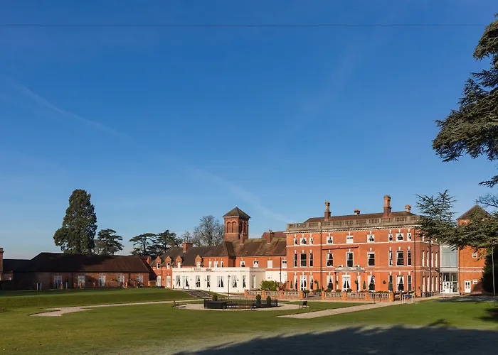 Oakley Hall Hotel