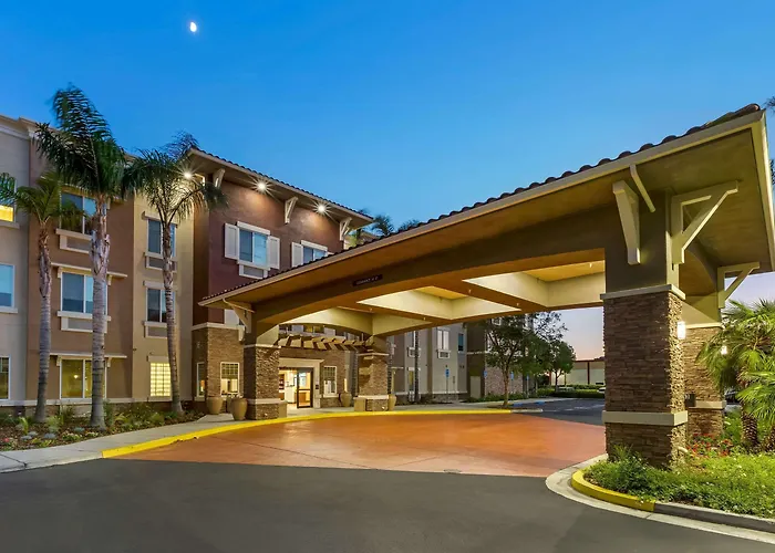 Comfort Inn & Suites Near Ontario Airport