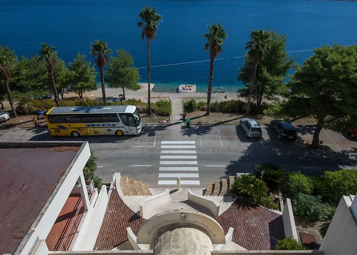 Hotel Issa