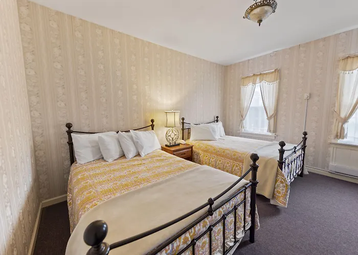 The Pines Inn Lake Placid