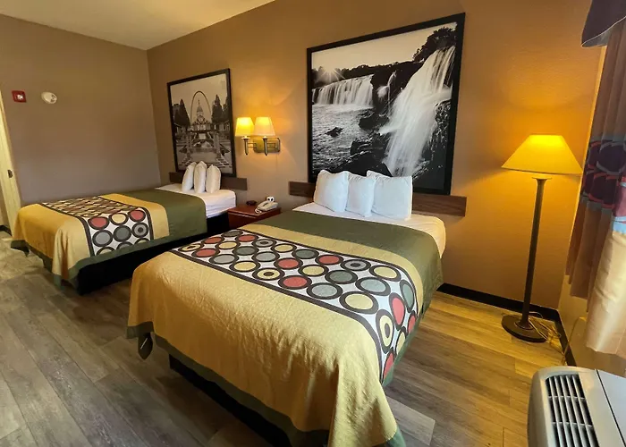 Super 8 By Wyndham Rolla Motel