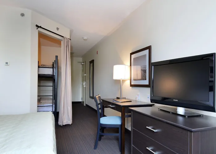 Super 8 By Wyndham Peterborough