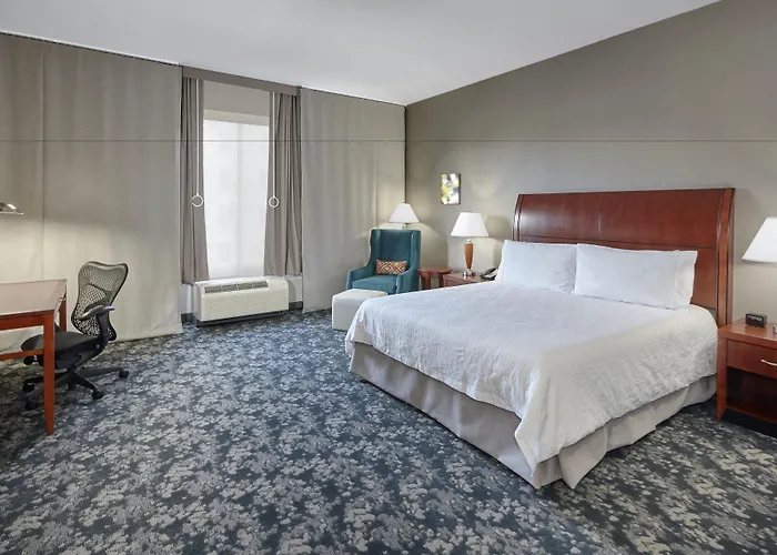 Hilton Garden Inn Naperville/Warrenville
