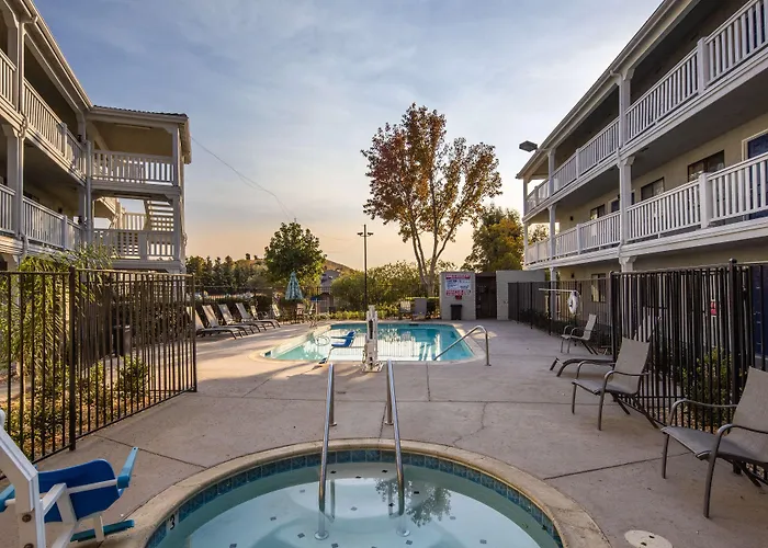 Surestay Hotel By Best Western Fairfield Napa Valley