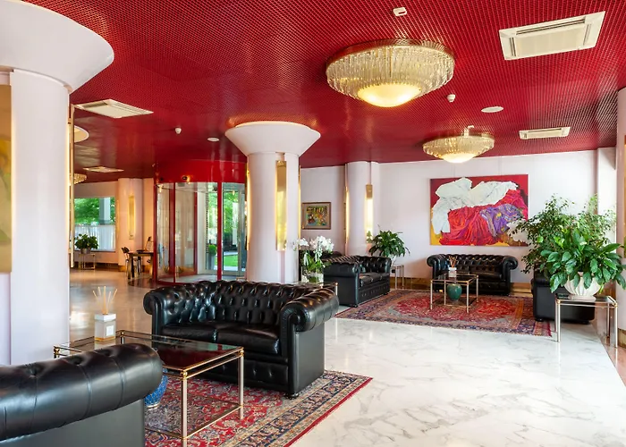 Agora' Palace Hotel