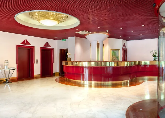 Agora' Palace Hotel