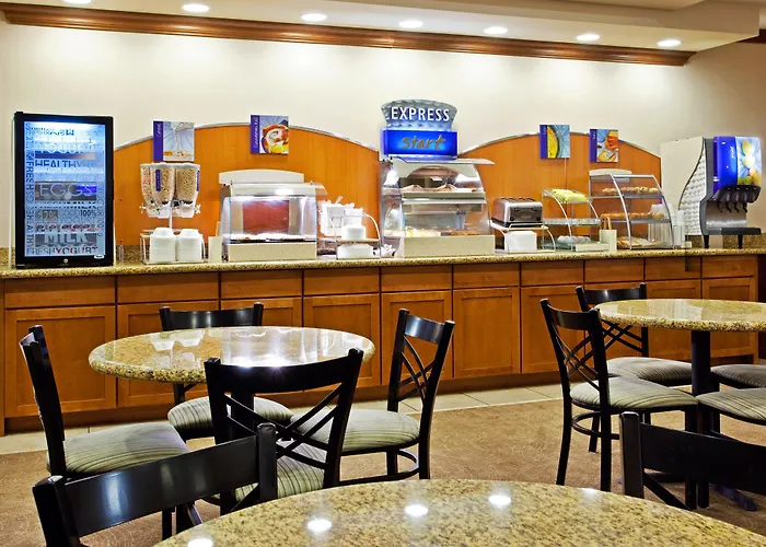 Holiday Inn Express Hotel & Suites Howell By Ihg