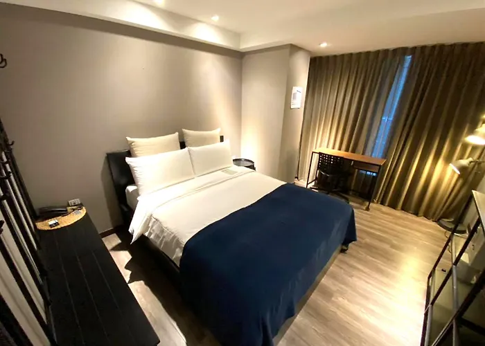 Yomi Hotel - Shuanglian Mrt