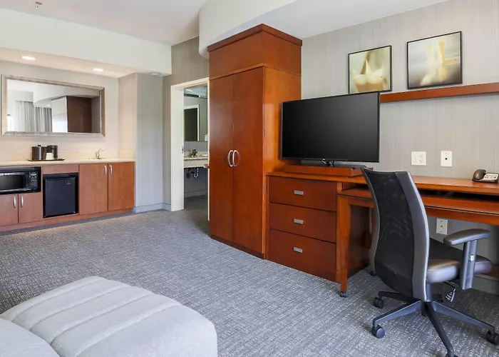 Courtyard By Marriott Dallas Arlington South