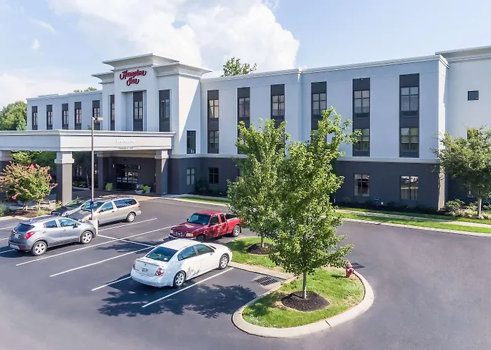 Hampton Inn White House