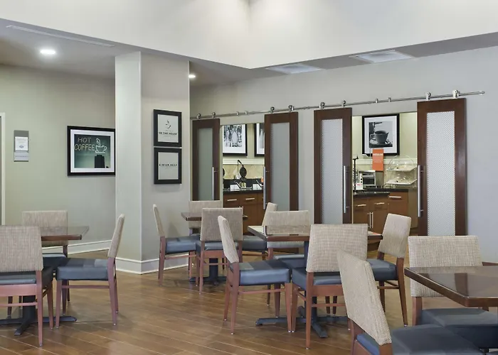Hampton Inn & Suites Little Rock-Downtown