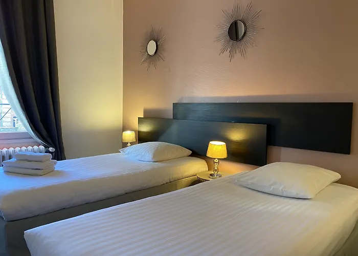 Logis Hotel Du Cirque Troyes Centre Historique