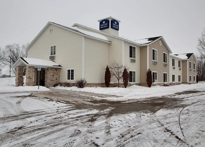 Cobblestone Inn & Suites - Brillion