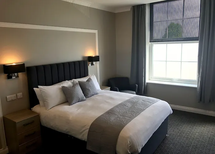 The Raven Hotel