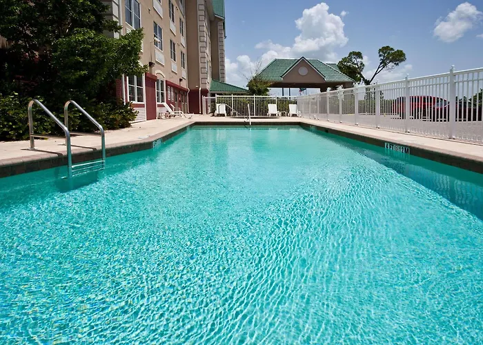 Country Inn & Suites By Radisson, Port Charlotte, Fl