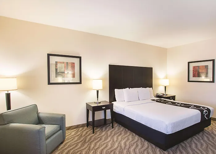 La Quinta By Wyndham Glen Rose