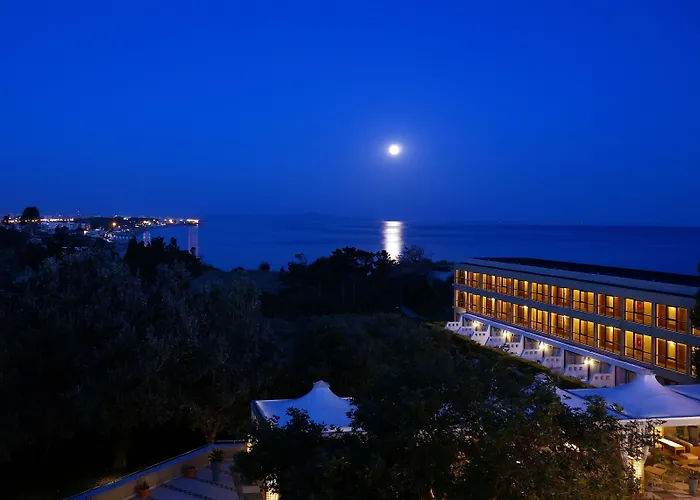 Alexander Beach Hotel&Spa