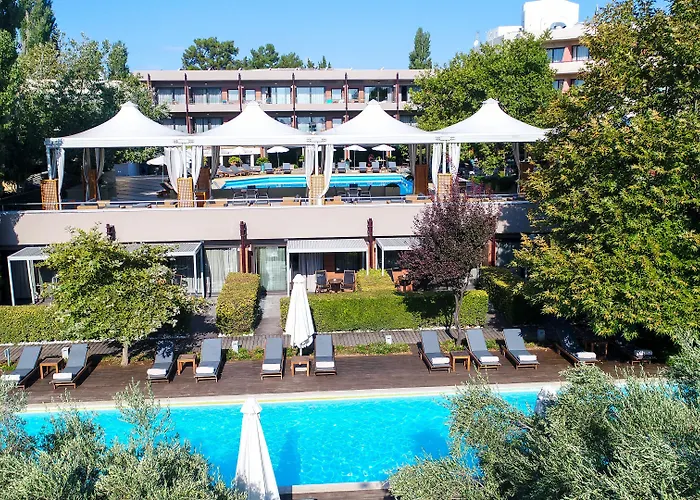 Alexander Beach Hotel&Spa