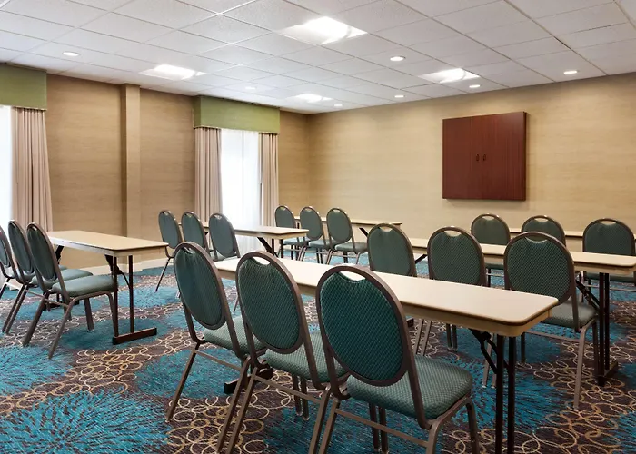 Hampton Inn & Suites Birmingham Airport Area